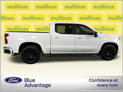 Used 2022 Chevrolet Silverado 1500 RST image 2