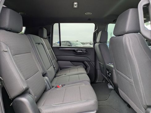 New 2026 Chevrolet Suburban LS image 32