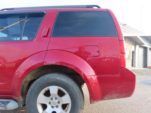 Used 2011 Nissan Pathfinder S AWD/4WD image 27