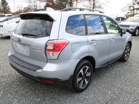 Used 2017 Subaru Forester 2.5i Premium w/ All-Weather Package image 7