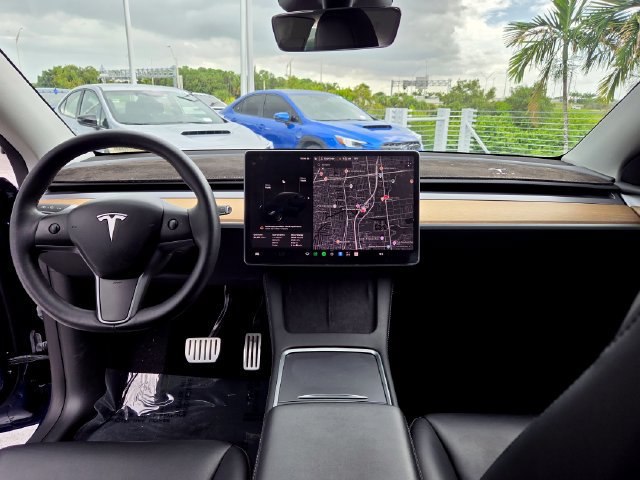 Used 2023 Tesla Model Y Performance AWD/4WD image 28