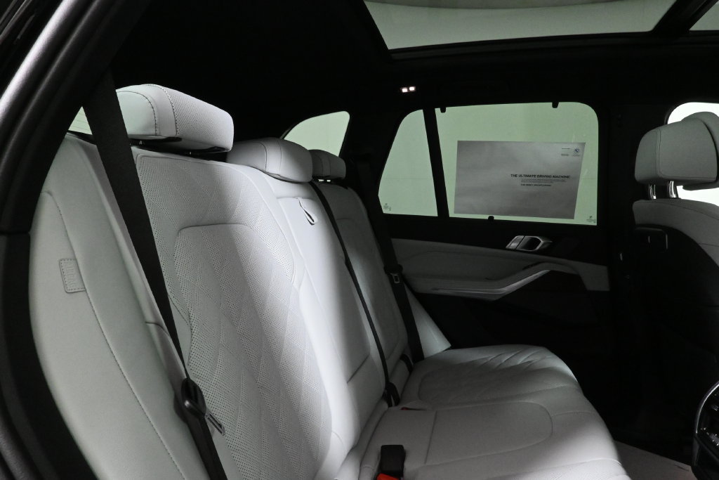 Used 2026 BMW X5 xDrive40i w/ Premium Package AWD/4WD image 36