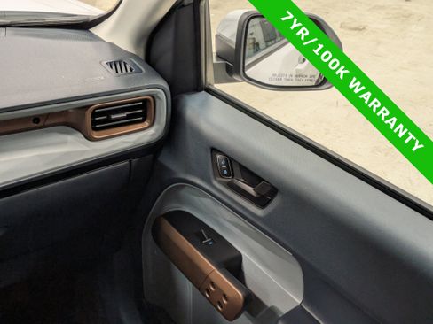 Certified 2022 Ford Maverick Lariat image 16