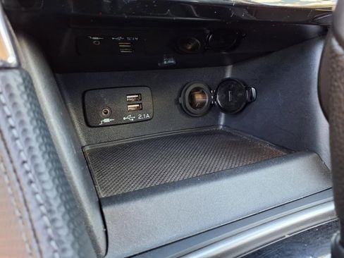 Used 2024 Subaru Forester Limited image 28