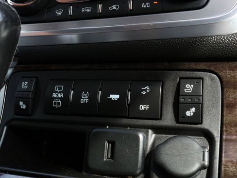 Used 2017 GMC Acadia Limited SLT AWD/4WD image 33