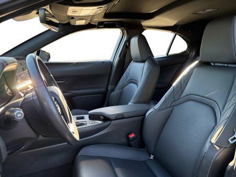 Used 2024 Lexus UX 250h image 9