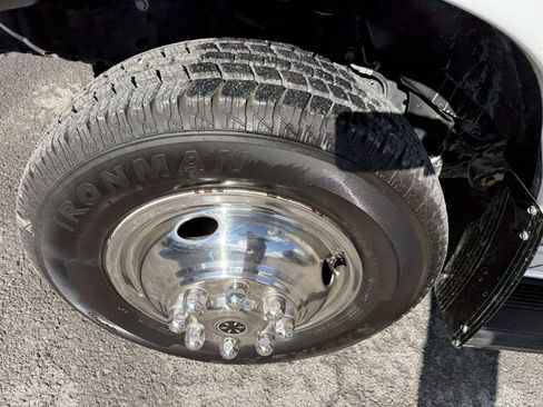 Used 2016 Ford E-450 and Econoline 450 Super Duty w/ Motorhome Prep Package image 29