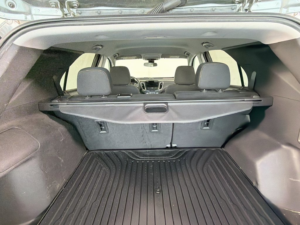 Used 2023 Chevrolet Equinox LT AWD/4WD image 28
