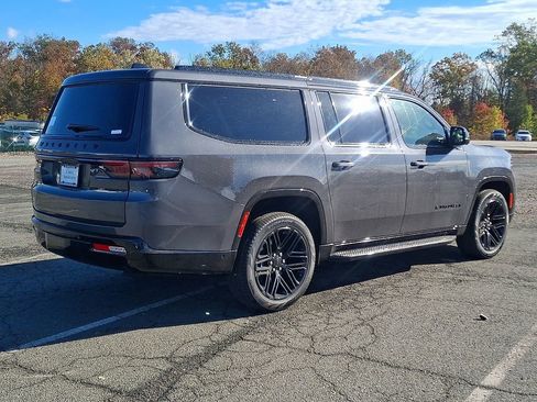 New 2025 Jeep Wagoneer L Series II w/ Convenience Group I image 7