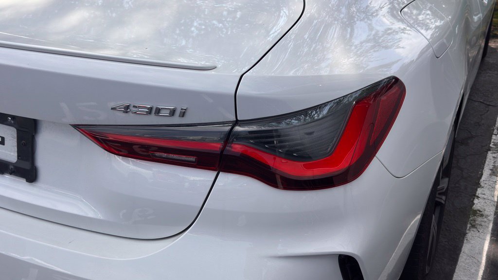 Used 2022 BMW 430i Coupe w/ M Sport Package RWD image 8