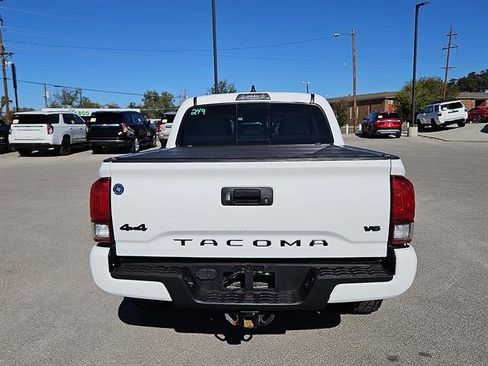 Used 2022 Toyota Tacoma SR5 image 4