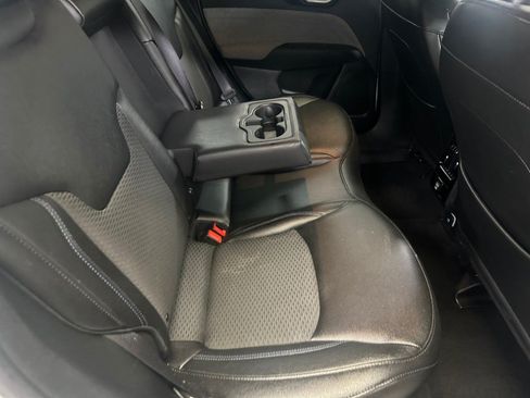 Used 2024 Jeep Compass Latitude AWD/4WD image 25