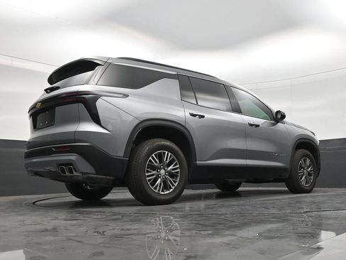 Used 2026 Chevrolet Traverse LT FWD image 23