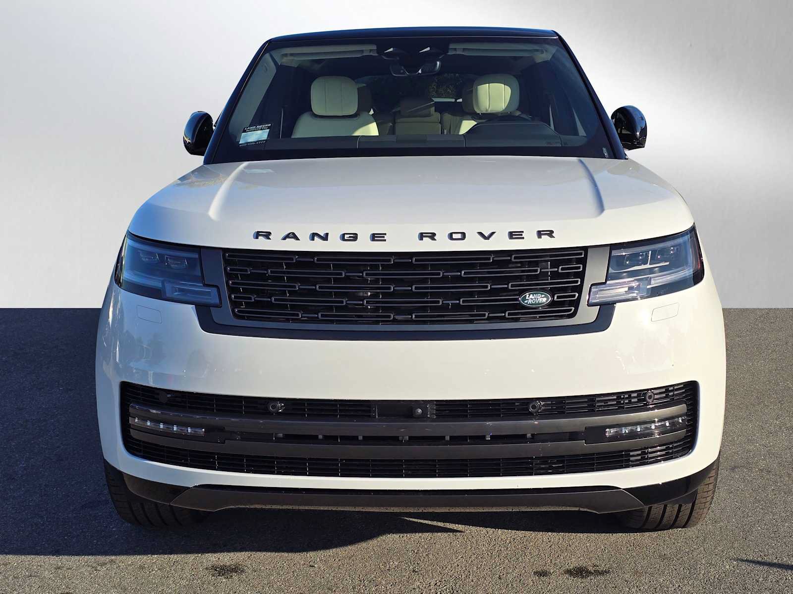 New 2025 Land Rover Range Rover Long Wheelbase SE AWD/4WD image 8