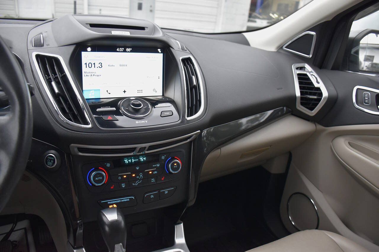 Used 2017 Ford Escape Titanium FWD image 15