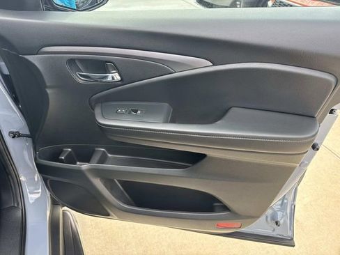 Certified 2023 Honda Ridgeline Sport image 13