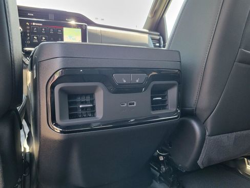 New 2026 GMC Sierra 2500 AT4 w/ AT4 Premium Plus Package AWD/4WD image 24