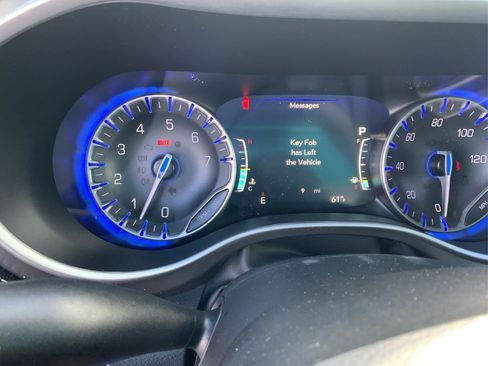 New 2026 Chrysler Pacifica Select image 15