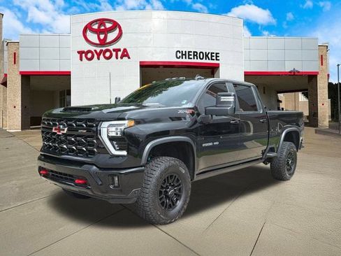 Used 2026 Chevrolet Silverado 2500 ZR2 AWD/4WD image 1