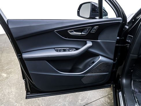 Used 2025 Audi Q7 3.0T Premium Plus w/ Premium Plus Package image 22