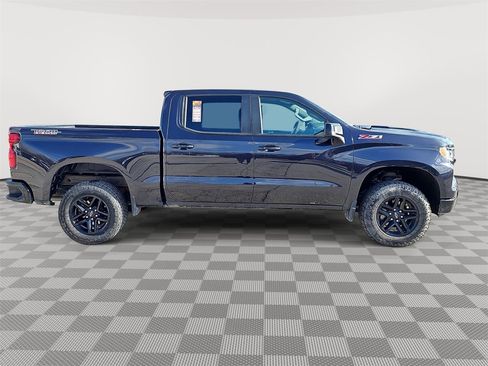Used 2022 Chevrolet Silverado 1500 LT Trail Boss image 4
