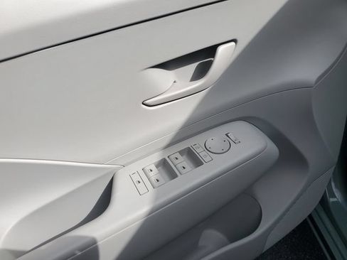 Used 2024 Hyundai Kona SEL FWD image 12