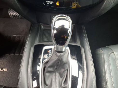 Used 2017 Nissan Rogue SL w/ SL Premium Package AWD/4WD image 27