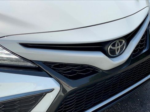 Used 2022 Toyota Camry XSE image 28