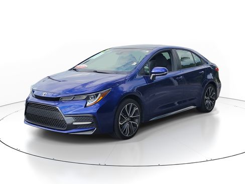 Certified 2022 Toyota Corolla SE FWD image 3