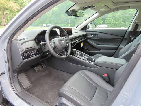 New 2025 Honda Accord EX-L image 2