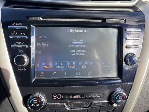 Used 2017 Nissan Murano Platinum w/ Platinum Technology Package image 32