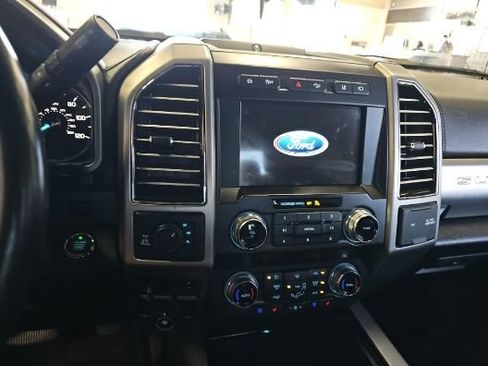Used 2020 Ford F250 Platinum w/ FX4 Off-Road Package AWD/4WD image 16