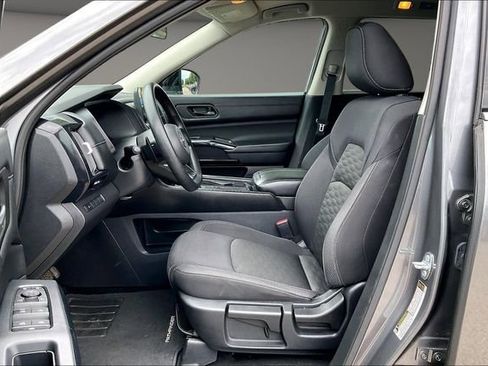 Certified 2024 Nissan Pathfinder S FWD image 22