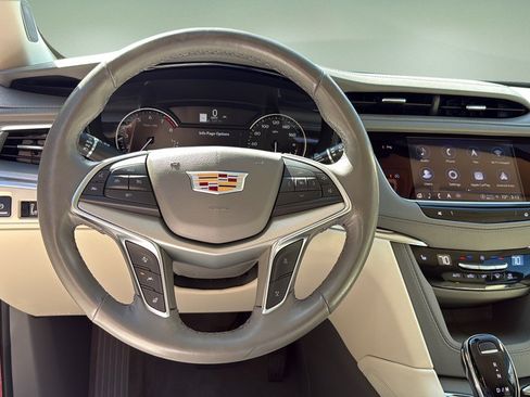 Certified 2024 Cadillac XT5 Premium Luxury AWD/4WD image 30