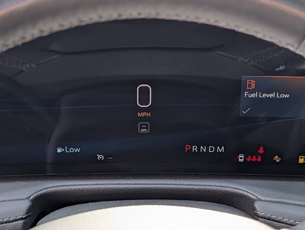 Used 2025 Cadillac XT4 Premium Luxury w/ Cold Weather Package FWD image 23