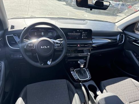 New 2026 Kia Seltos S AWD/4WD image 6