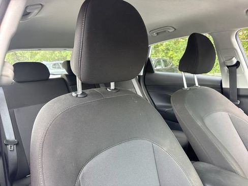 Used 2025 Hyundai Kona SE FWD image 23