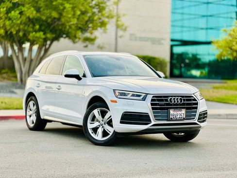 Used 2018 Audi Q5 2.0T Premium Plus w/ Premium Plus Package AWD/4WD image 2