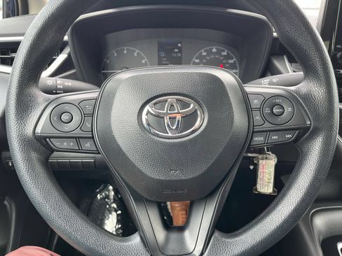 Used 2025 Toyota Corolla LE FWD image 28