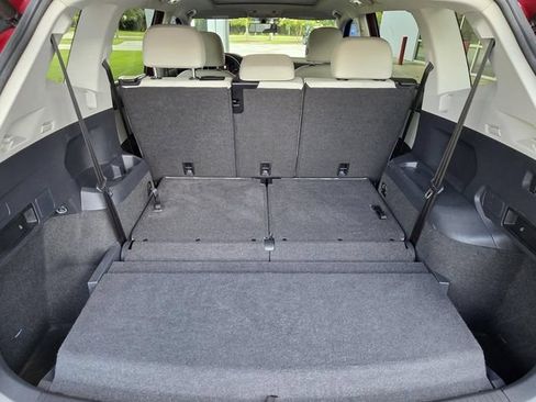 Used 2018 Volkswagen Tiguan SEL FWD image 13