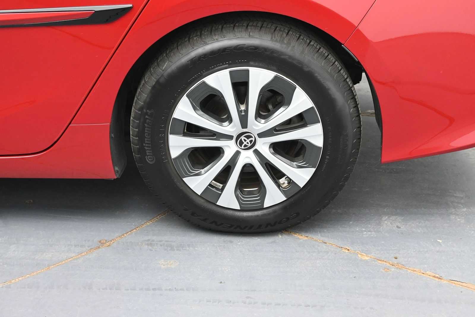 Used 2021 Toyota Prius Prime XLE FWD image 5