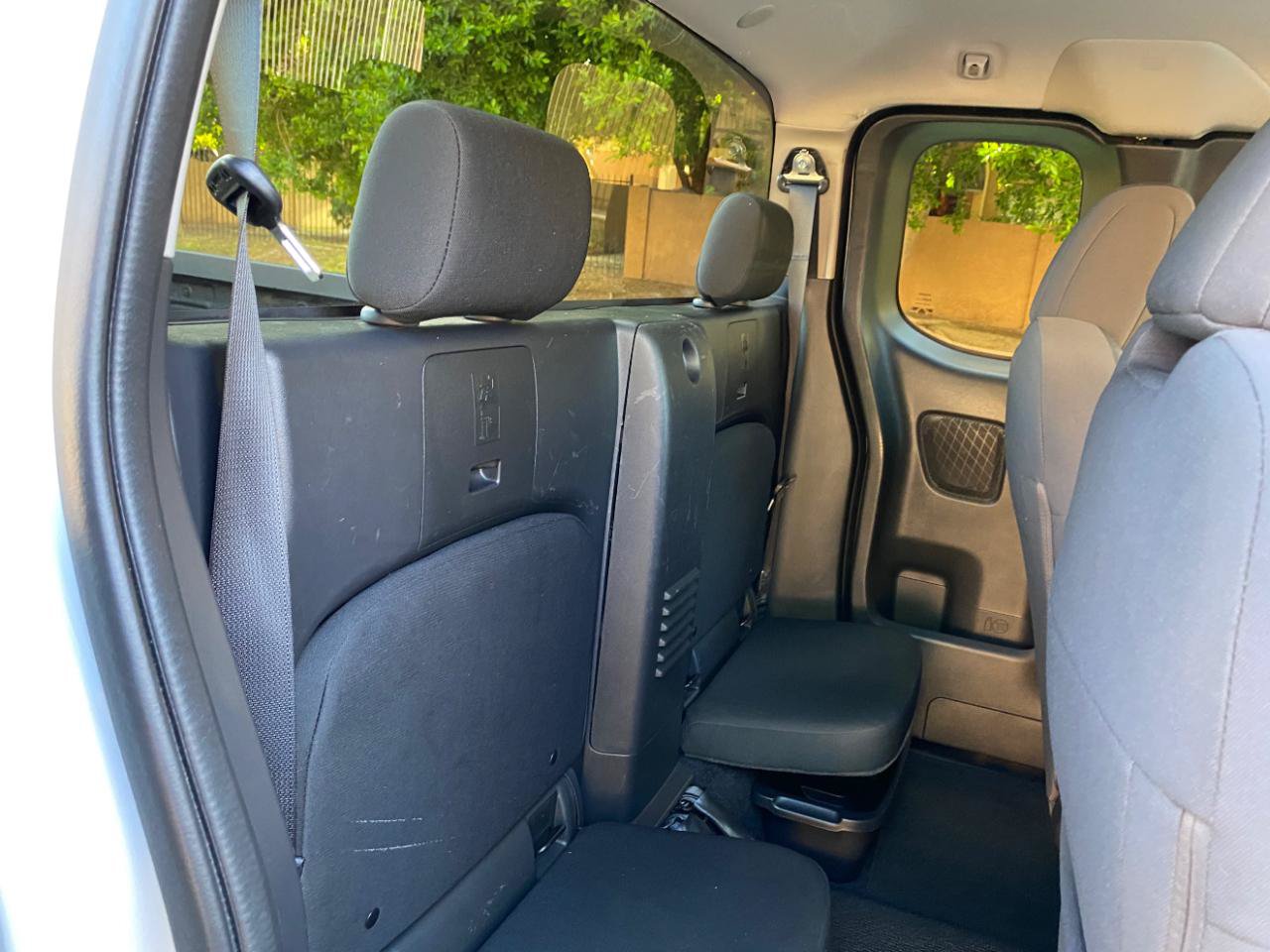 Used 2024 Nissan Frontier S RWD image 38