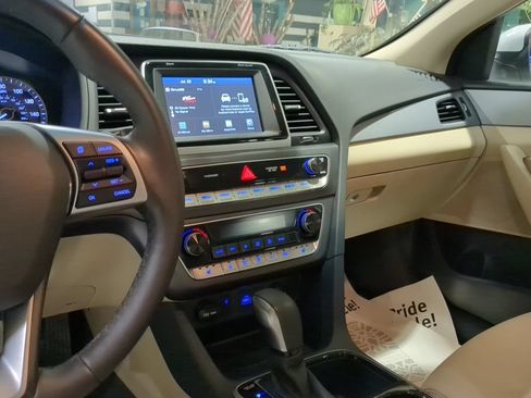 Used 2019 Hyundai Sonata SEL w/ Winter Weather Package FWD image 18