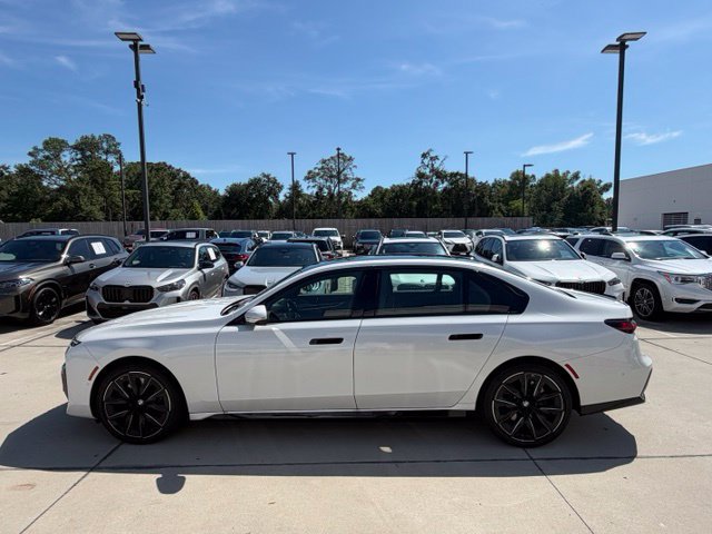 Used 2026 BMW 740i w/ Premium Package RWD image 9