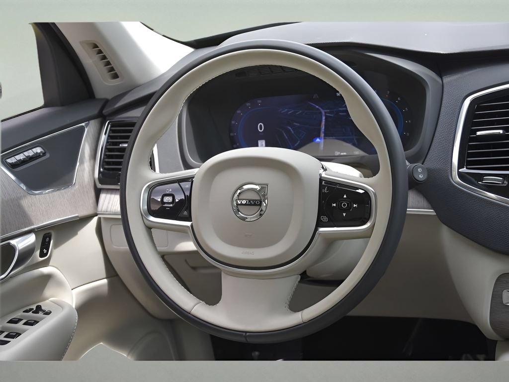 Used 2024 Volvo XC90 B6 Plus w/ Protection Package Premier AWD/4WD image 17