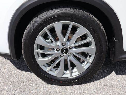 Certified 2023 INFINITI QX50 Luxe FWD image 14