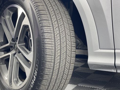 New 2025 Audi Q5 Premium Plus image 6