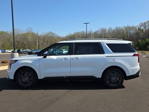 New 2026 Kia Carnival EX FWD image 2