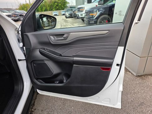 Used 2025 Ford Escape Active image 16