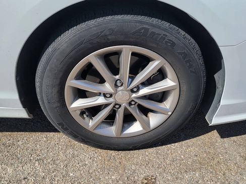 Used 2018 Hyundai Sonata SE FWD image 6